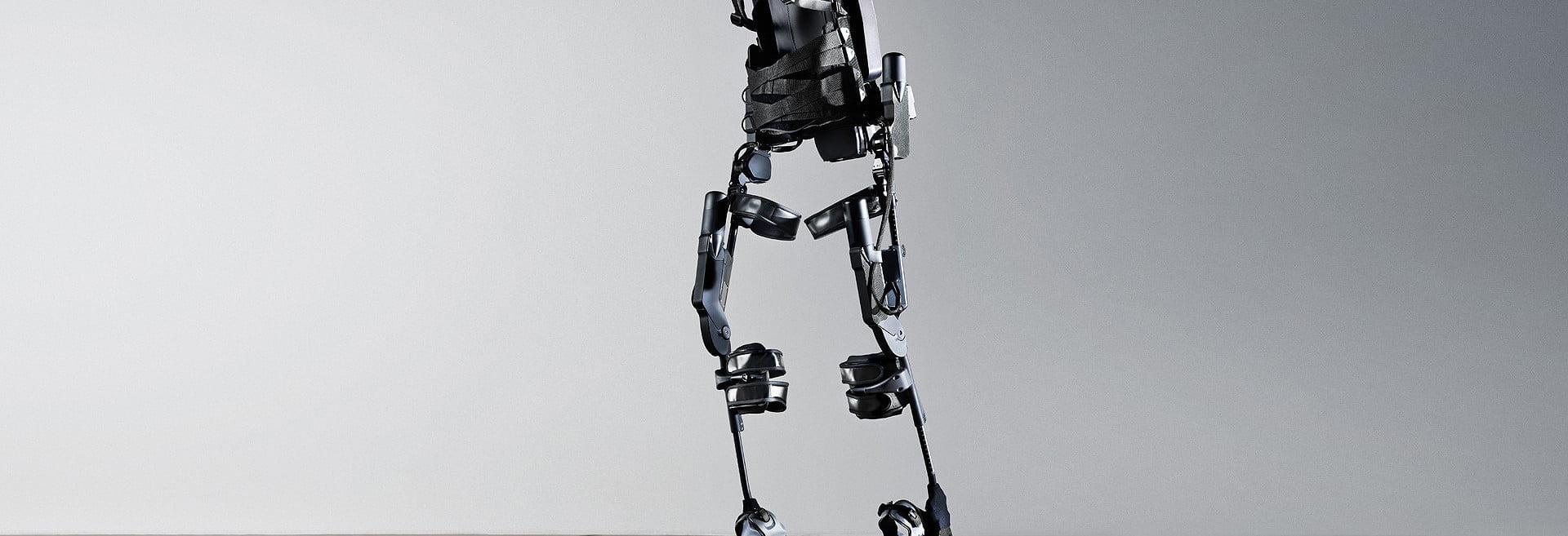 Robotic Exoskeleton E1439188327576 مجلة نقطة العلمية