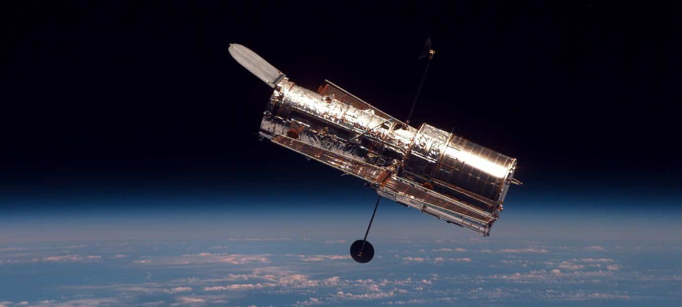 Hubble 01 E1459860486759 مجلة نقطة العلمية