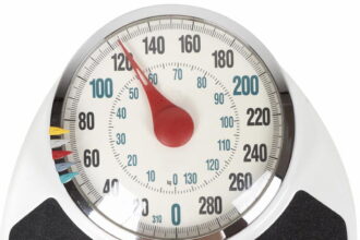 weight loss scale هل تريدين المحافظة على وزنك في رمضان مجلة نقطة العلمية