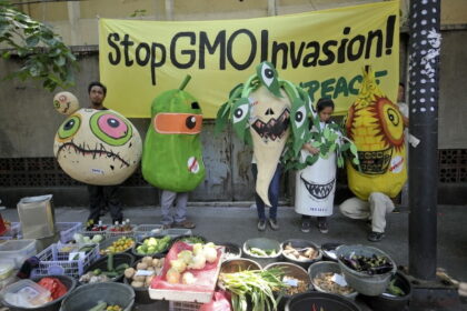 stop GMo الأغذية المعدّلة وراثيا مجلة نقطة العلمية
