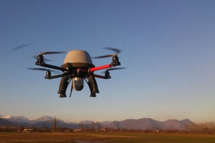 519043475a06c preview 620 هل نستبدل الطائرات بدون طيار بالمزارعين مستقبلا؟ مجلة نقطة العلمية