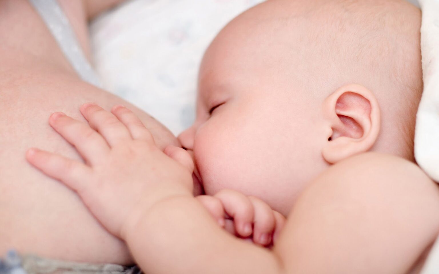 Baby Health Milk دراسة: حليب الأم يتغير حسب جنس المولود مجلة نقطة العلمية