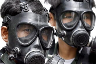 gas mask 71018 600x450 الأطفال باتوا معرضين اكثر لأمراض الدماغ مجلة نقطة العلمية
