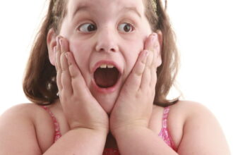 o SURPRISED FAT KID facebook e1409902860891 السمنة ترتبط مع الأمراض السرطانية مجلة نقطة العلمية