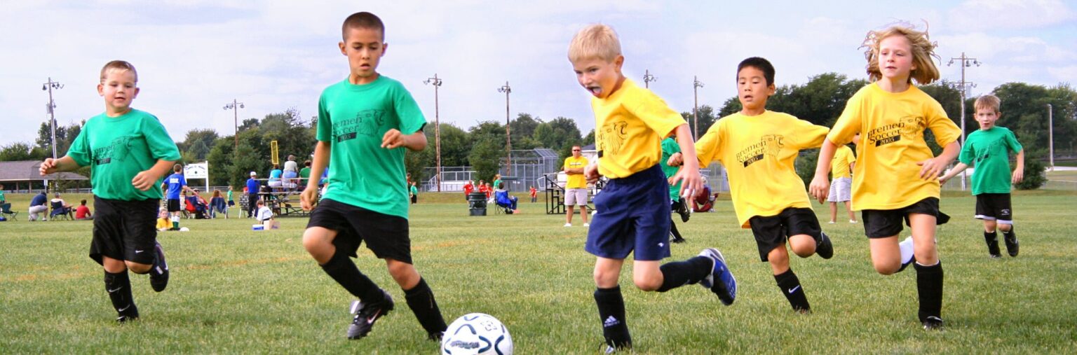 Youth soccer indiana e1410273972900 المخاطر الصحية لممارسة الرياضة مجلة نقطة العلمية