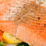 health benefits of omega 3 fatty acids salmon e1410694147134 الفوائد الصحية لسمك التونة والسلمون مجلة نقطة العلمية