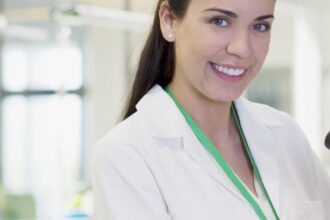 o FEMALE SCIENTIST facebook e1409811261413 هل يعتبر العلماء أشخاصاً أنانيين؟ مجلة نقطة العلمية