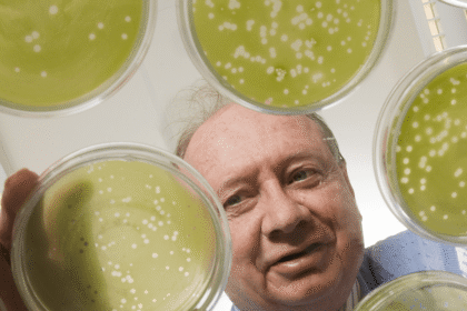 090226 Van Etten 167 e1414627907773 فيروس يؤدي إلى نقص الأداء الإدراكي لدى البشر مجلة نقطة العلمية