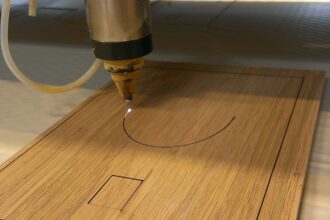 Laser Cutter e1414372711546 تصنيع قاطعة ليزرية محمولة مجلة نقطة العلمية