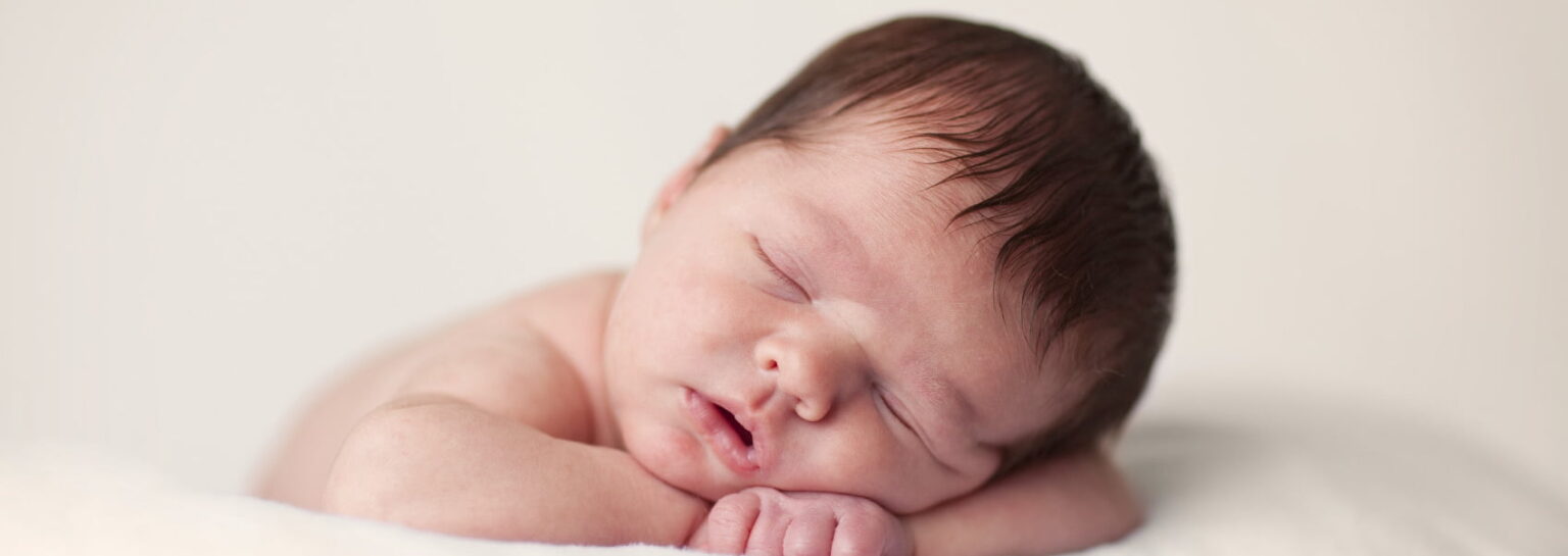 دراسة: إجهاد الطفولة قد يؤثر في الإصابة بالأمراض المزمنة عند الكبر 1 babysleep11 e1412806577344 دراسة: إجهاد الطفولة قد يؤثر في الإصابة بالأمراض المزمنة عند الكبر مجلة نقطة العلمية