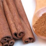 fotolia cinnamon e1413850656966 6 علاجات طبيعية لتخفيف ألم المفاصل مجلة نقطة العلمية