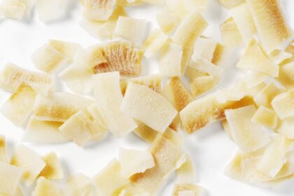 o COCONUT CHIPS facebook e1413152297158 15 وجبة صحية يجب أن تتوفر في كل منزل مجلة نقطة العلمية