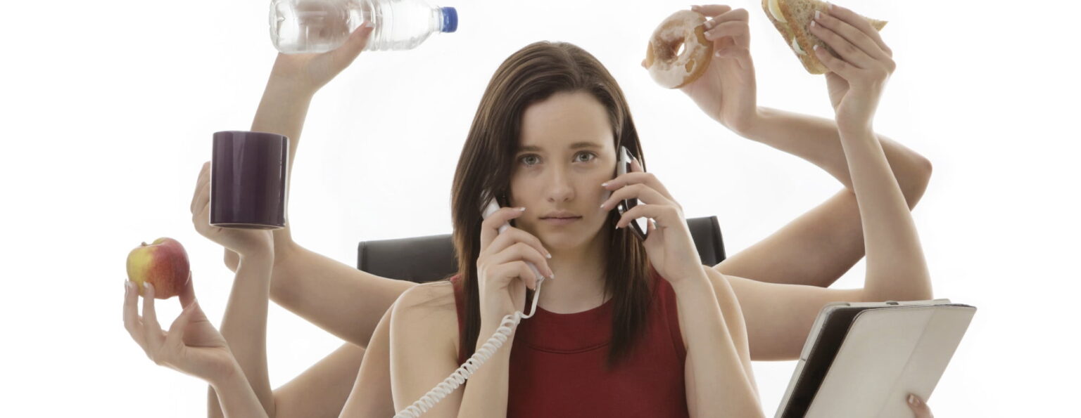 o MULTITASKING facebook e1412382681302 علاقة تعدد المهام مع حجم الدماغ مجلة نقطة العلمية