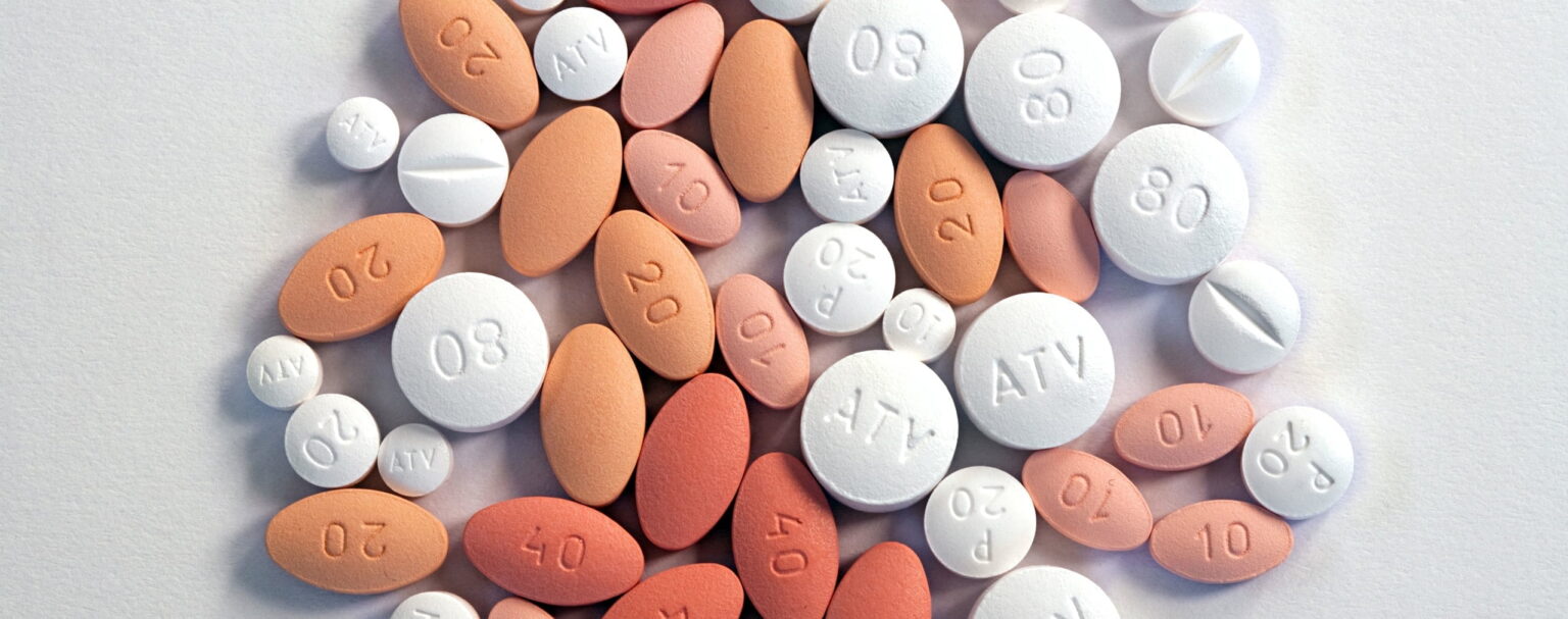 الوقت الأمثل لتناول الأدوية 1 Statin pills 0141 e1416440605243 الوقت الأمثل لتناول الأدوية مجلة نقطة العلمية