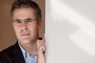 df99f00b b8dc 4a96 b8d8 1f2ddb2a481e e1416441557908 ألواح شمسية مرنة بيضاء للاستخدام في المباني مجلة نقطة العلمية