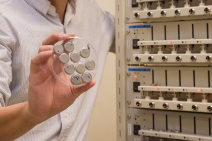 ntu battery e1414967041297 بطارية تشحن 70% من سعتها في دقيقتين مجلة نقطة العلمية