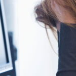 o WORK STRESS facebook e1417303540246 كيف يؤثر التوتر على الدماغ مجلة نقطة العلمية