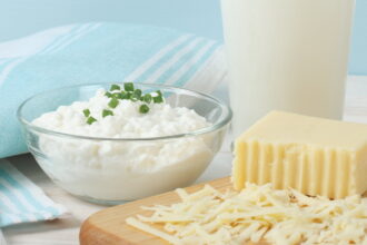 shutterstock 99311159 e1417303205529 ما الدافع وراء شرب الحليب مجلة نقطة العلمية