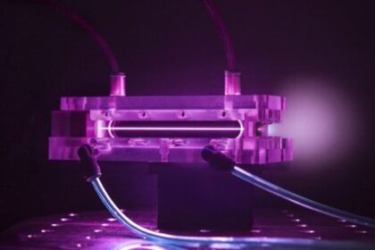 141208135641 large e1419099645175 مسرّع الجسيمات مجلة نقطة العلمية