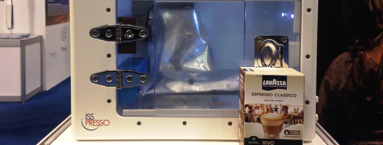 2014 09 29 14 42 071 e1419370619923 ماكينة لعمل القهوة في الفضاء مجلة نقطة العلمية