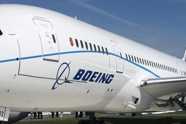 Boeing 787 Dreamliner e1419771960368 بوينج تجري أول رحلاتها باستخدام الديزل الأخضر مجلة نقطة العلمية