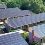 Solarsiedlung Dachaufsicht11 e1419101231400 ألمانيا الرائدة بإنتاج الكهرباء من الطاقة الشمسية مجلة نقطة العلمية