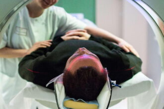 140316 brain scan jms 2114 feaf887749708333ca02785086c9b884 e1423083856862 مخاطر الحد من استخدام التصوير المقطعي للدماغ مجلة نقطة العلمية