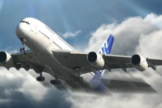 airbus a380 800 takeoff by lofty1985 d5bvtt4 e1423334362495 أطول ١٠ رحلات طيران بدون توقف مجلة نقطة العلمية