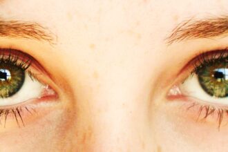 green eyes by pixielixa e1424640466204 كيف تكتسب العيون لونها مجلة نقطة العلمية