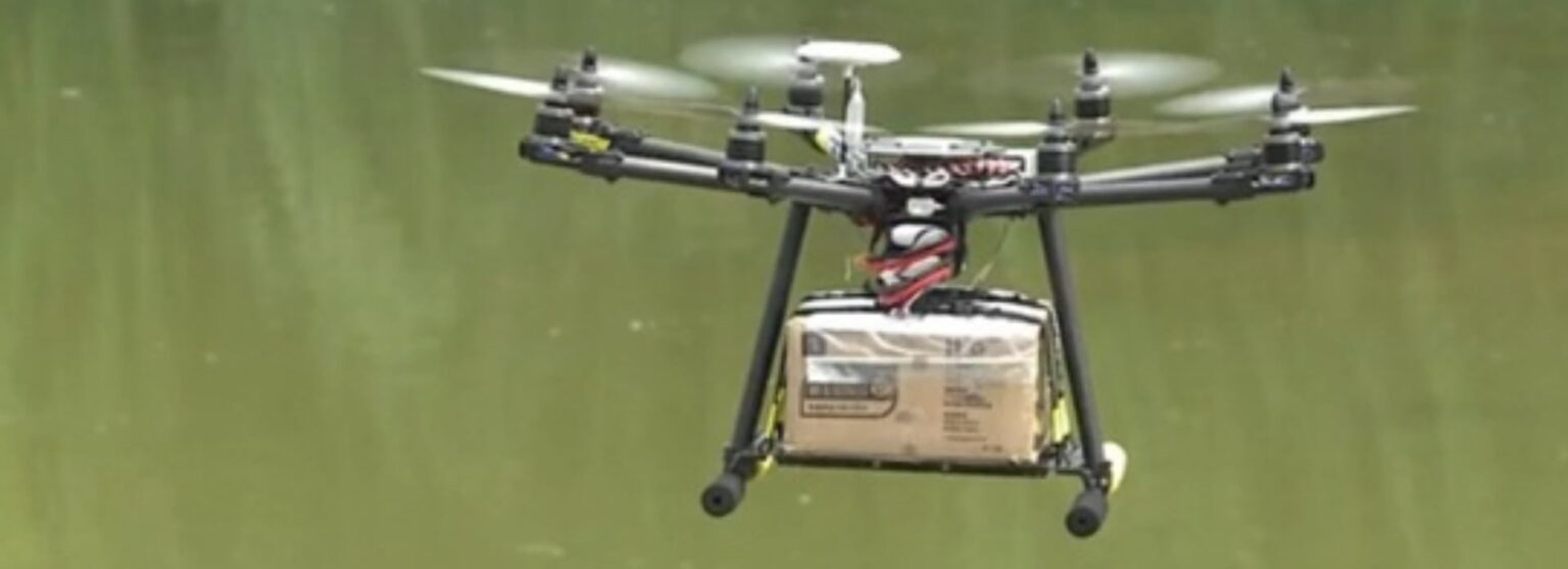 maxresdefault 3 e1422820097875 طائرة بدون طيار تعمل كساعي بريد مجلة نقطة العلمية