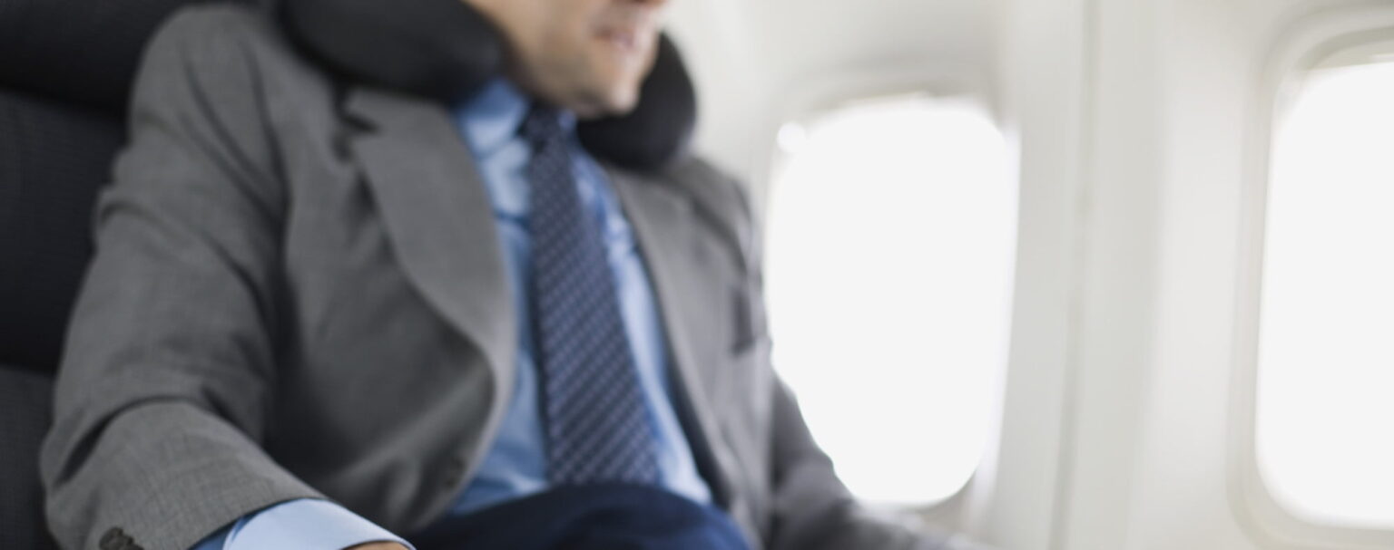 o FEAR OF FLYING facebook e1424122304476 خمسة أسباب تغذي شعورنا بالخوف في الرحلات الجوية مجلة نقطة العلمية