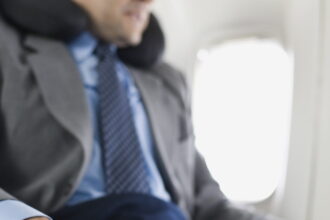 o FEAR OF FLYING facebook e1424122304476 خمسة أسباب تغذي شعورنا بالخوف في الرحلات الجوية مجلة نقطة العلمية