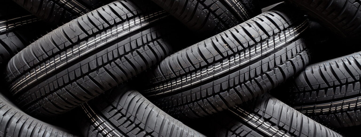 أخطار إعادة تدوير الإطارات القديمة لتصنيع أرضيات الملاعب 1 tires e1423084892287 أخطار إعادة تدوير الإطارات القديمة لتصنيع أرضيات الملاعب مجلة نقطة العلمية