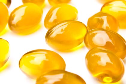 vitamin d supplement gel caplets 123rf.com e1424028890389 قلة فيتامين د D تسبب الوفيات مجلة نقطة العلمية