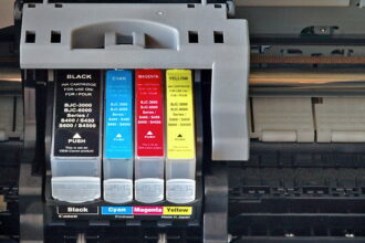 Canon S520 ink jet printer opened e1432239325241 التقنيات الملبوسة القادمة ستكون مصنعة من الحبر النفاث مجلة نقطة العلمية