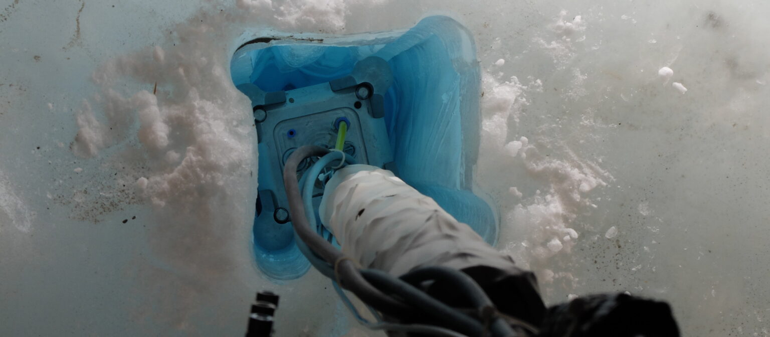 EnEx3 sn 6bfb4771bde0d357 e1431378676627 نجاح تجربة اختراق الجليد في القطب الجنوبي مجلة نقطة العلمية