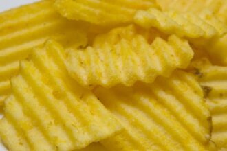 McCoys Crisps e1431028580325 الأصوات التي تصدرها الأطعمة تؤثر على مذاقها مجلة نقطة العلمية