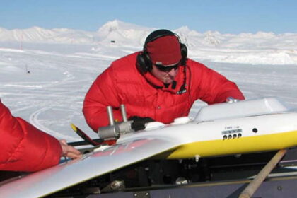 columbiadrone e1432752369344 طائرة جديدة بدون طيار للمساعدة على فهم التغيرات المناخية مجلة نقطة العلمية