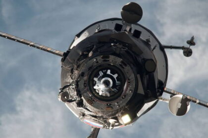 image554c8faa4a9810.05999364 e1432330423154 احتراق مركبة شحن فضائية روسية أثناء دخولها إلى الغلاف الجوي مجلة نقطة العلمية