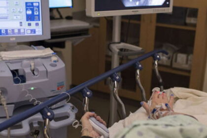 sedasys anesthesiology machine 1 e1432749402834 هل ستجعل هذه الآلة الجديدة أطباء التخدير يجلسون في البيت؟ مجلة نقطة العلمية