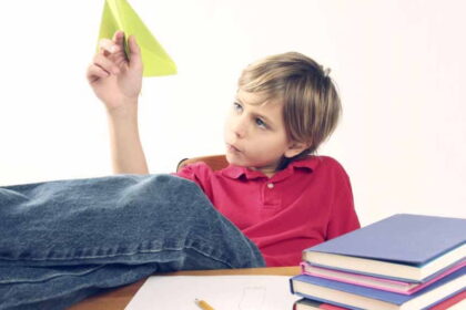 v adhd e1431716242577 كيف يمكن علاج اضطراب قصور الانتباه وفرط الحركة بطريقة طبيعية مجلة نقطة العلمية