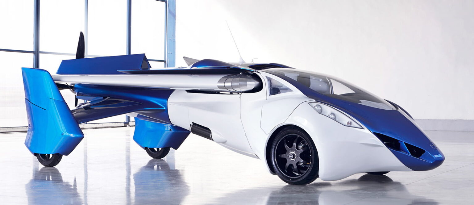 am foto 01 1 e1434218144740 (AeroMobil) الطائرة التي تحول نفسها إلى سيارة مجلة نقطة العلمية