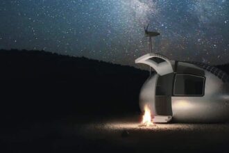 1280x700xecocapsule.jpg.pagespeed.ic .RI2oN3XGVc e1453978089105 بيت يشبه البيضة يعمل بالشمس والرياح ليمكنك من العيش في أي مكان مجلة نقطة العلمية
