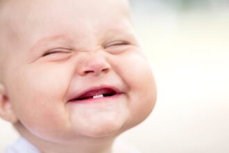 o HAPPY BABY facebook لماذا يضحك الأطفال الرضّع؟ مجلة نقطة العلمية