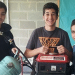 Screen Shot 2015 10 10 at 14.02.00 مراهقون لبنانيون يولّدون الكهرباء من البول مجلة نقطة العلمية