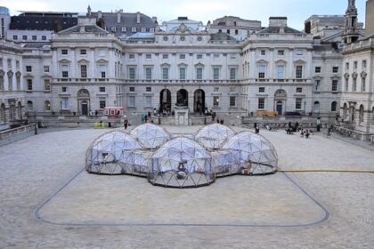 Pollution Pods لندن ترفع العلم الأسود في وجه التلوث! مجلة نقطة العلمية