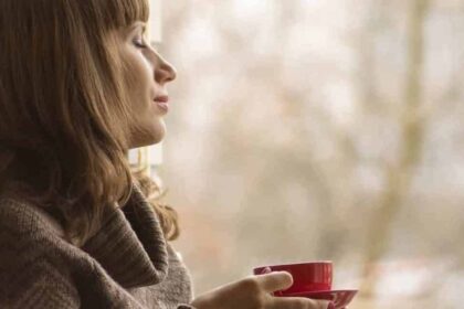 emotional hangover e1540192932727 الذكريات العاطفية تؤثر على الكيفية التي نستحضر فيها التجارب المستقبلية مجلة نقطة العلمية