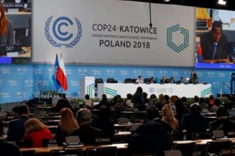 1543808949 COP24 e1545045350861 بعد تمديد المحادثات مؤتمر المناخ يتبنى إطارًا للتنفيذ العملي لإتفاق باريس مجلة نقطة العلمية