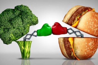 Learning to Eat Healthy 2 e1546017641767 إليكم أسوأ 10 أطعمة نتناولها يوميًا ونحن لا ندري مجلة نقطة العلمية