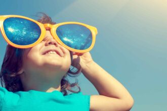 Motivate Your Child Using a Behaviour Chart Kids at Max Blog Mo Works بعيدًا عن الحوافز المادية أو الأكل، هذا ما ينصحنا به علماء النفس لتربية أطفالنا مجلة نقطة العلمية